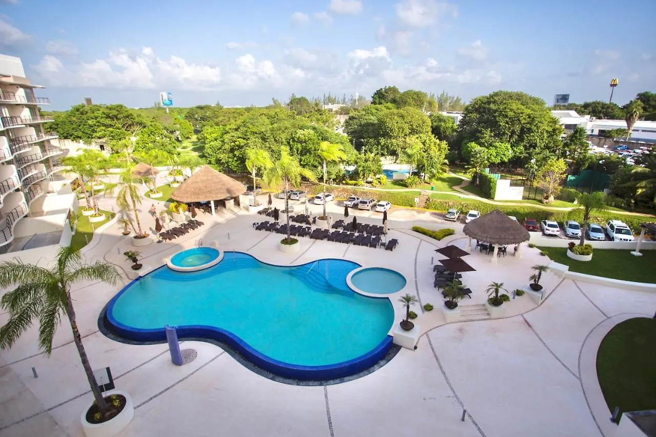 Large Apartment With Pool And Terrace! Cancun