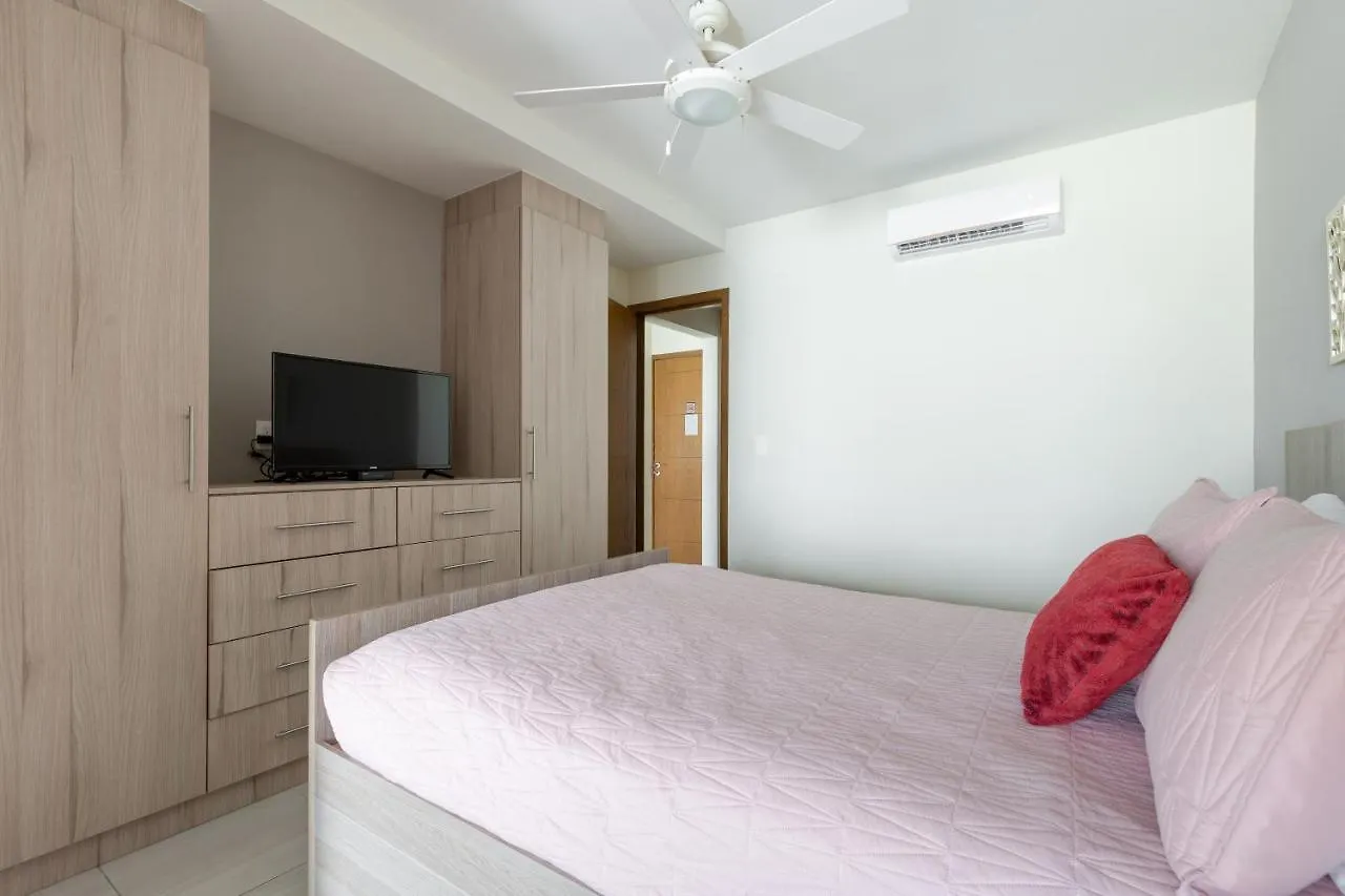 Large Apartment With Pool And Terrace! Cancun