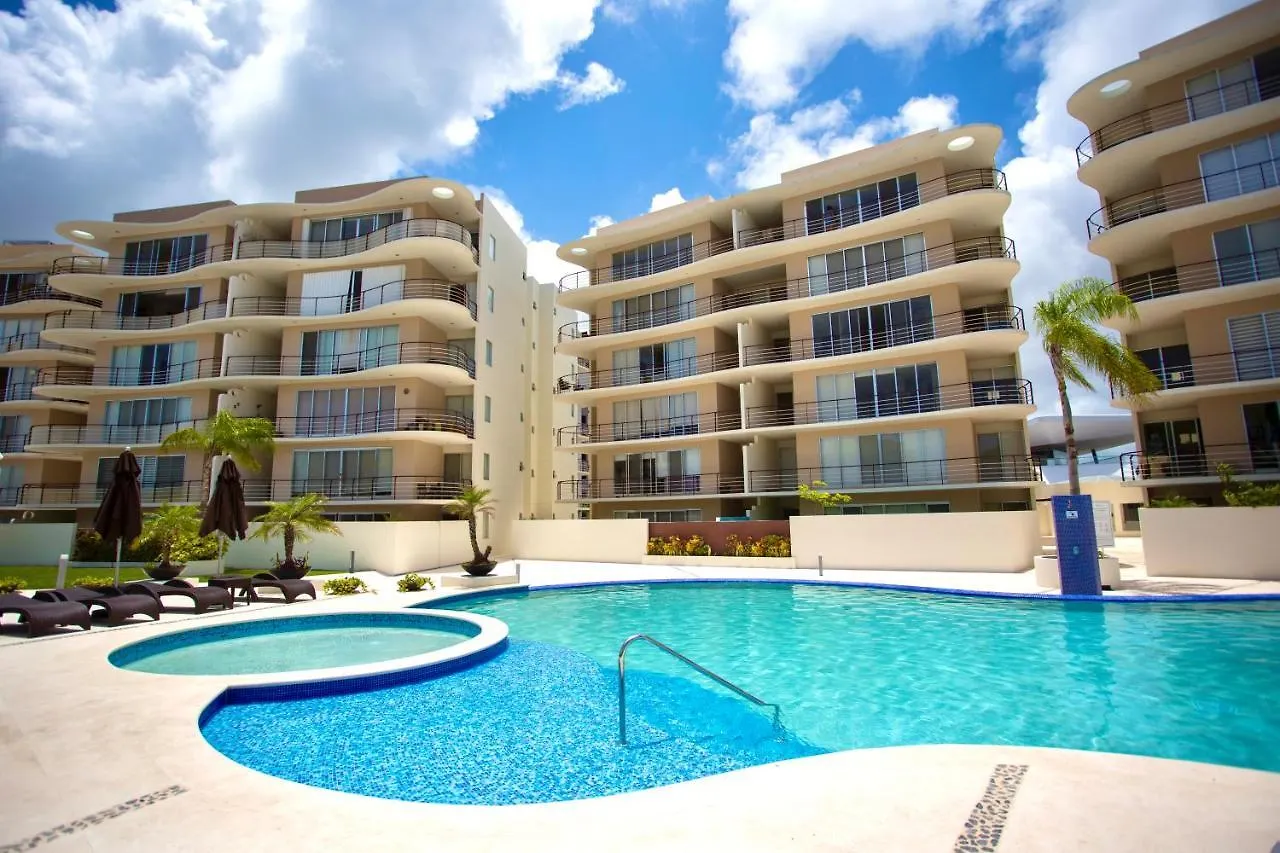 Large Apartment With Pool And Terrace! Cancún