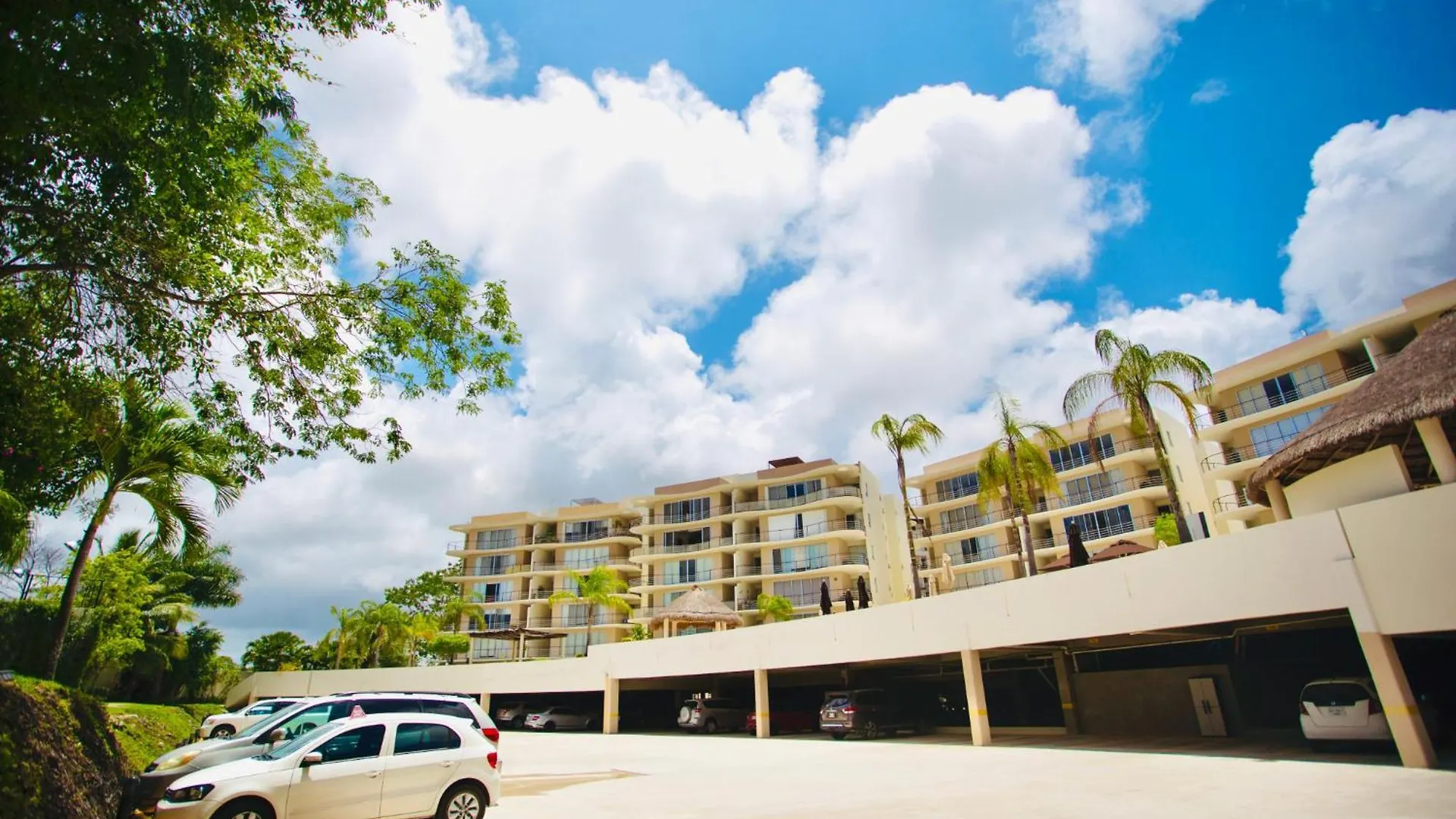 Large Apartment With Pool And Terrace! Cancún